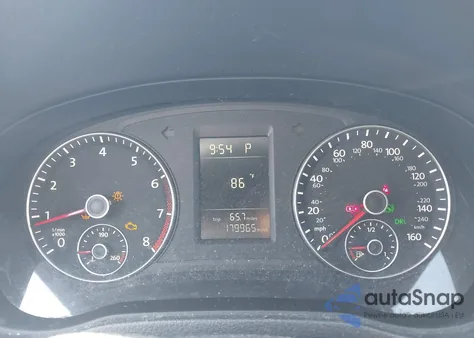 2012 Volkswagen Passat 2.5L S z USA, uszkodzony, nr VIN 1VWAP7A30CC027457